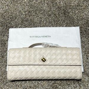 Bottega Veneta Ivory Woven Wristlet